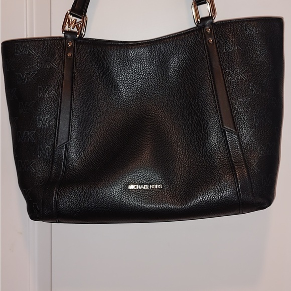 Michael Kors Black Pebbled Leather Shoulder Bag - Picture 1 of 1